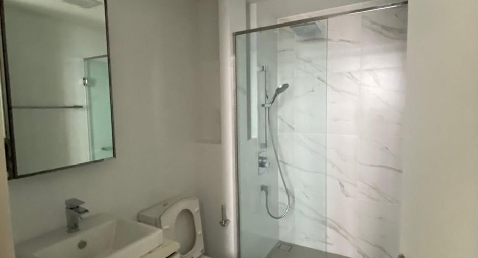 Condo en alquiler de 1 habitaciones en Phra Khanong, Bangkok