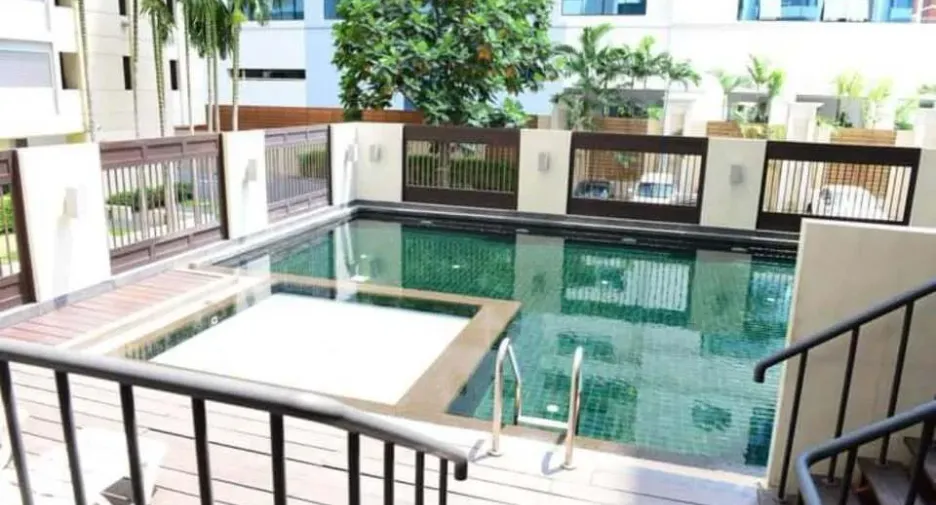 For rent 2 bedrooms condo in Watthana, Bangkok