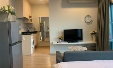 Condo en alquiler de estudio en Huai Khwang, Bangkok