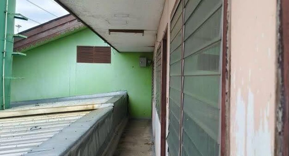 For rent 4 bedrooms retail Space in Bang Khae, Bangkok
