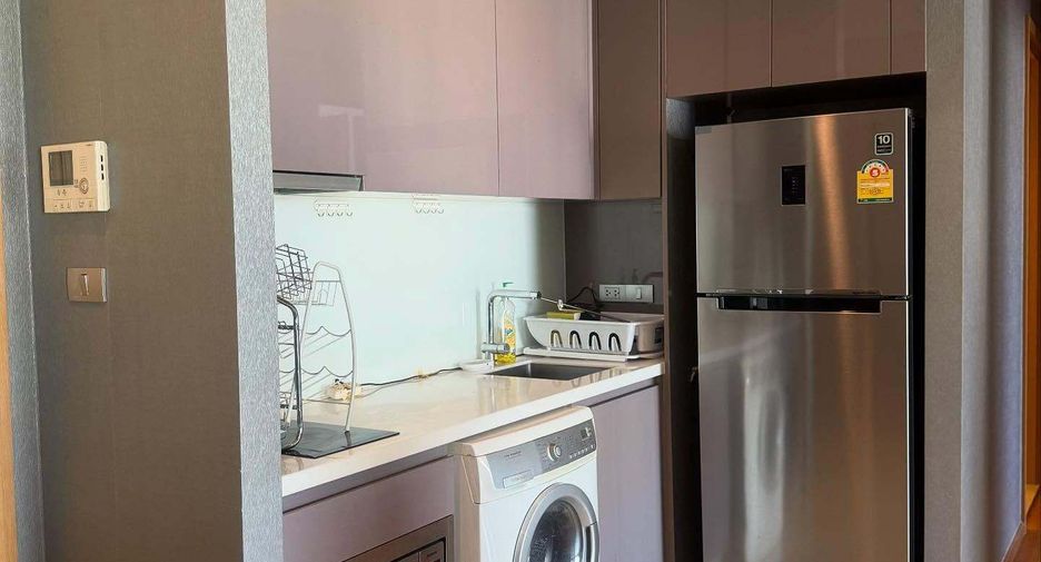 For rent 1 bed condo in Khlong Toei, Bangkok