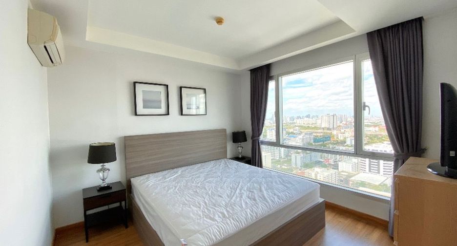 For rent 2 bedrooms condo in Watthana, Bangkok