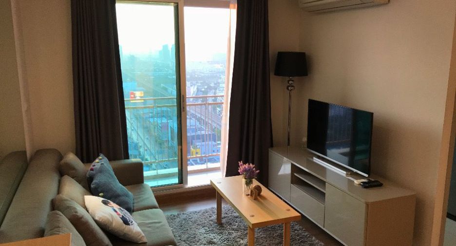 For rent 2 bedrooms condo in Watthana, Bangkok