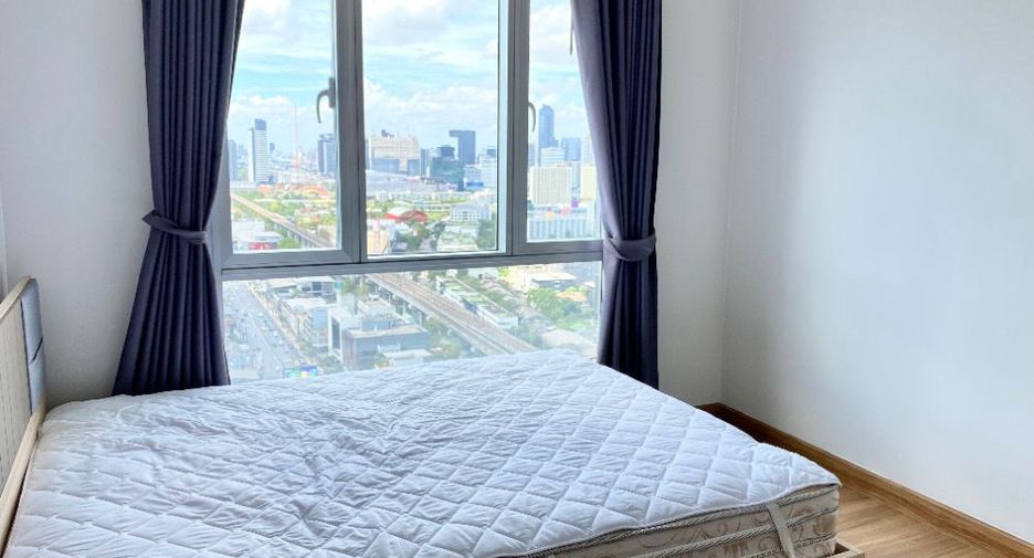 For rent 2 bedrooms condo in Watthana, Bangkok