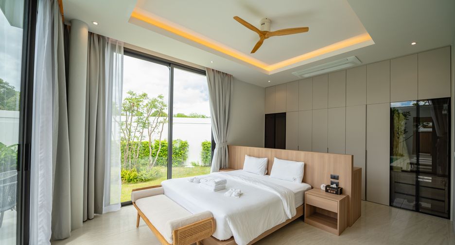 For rent 5 bedrooms villa in Mueang Phuket, Phuket