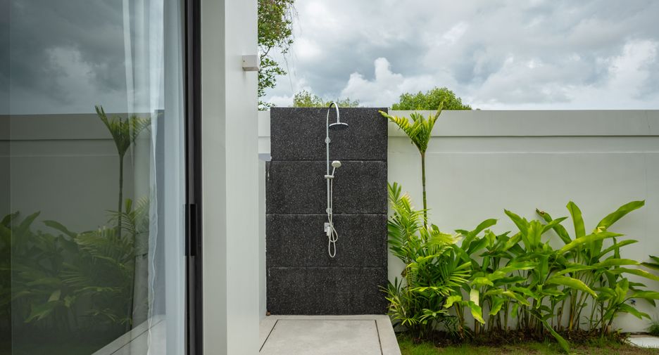 For rent 5 bedrooms villa in Mueang Phuket, Phuket