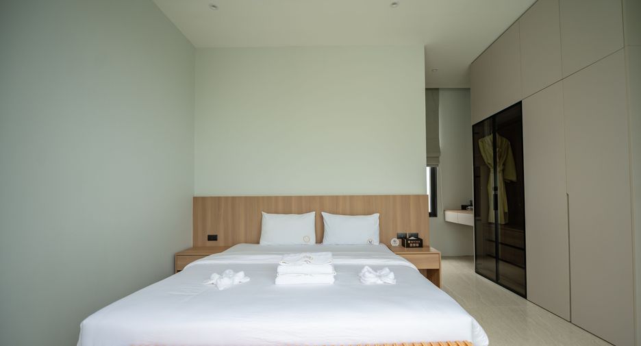 For rent 5 bedrooms villa in Mueang Phuket, Phuket