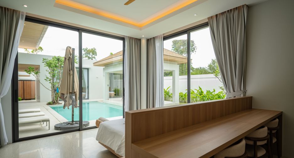 For rent 5 bedrooms villa in Mueang Phuket, Phuket