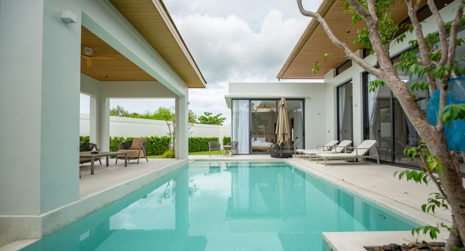 For rent 5 bedrooms villa in Mueang Phuket, Phuket