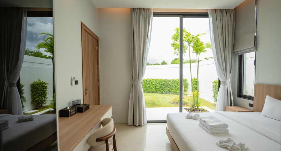 For rent 5 bedrooms villa in Mueang Phuket, Phuket