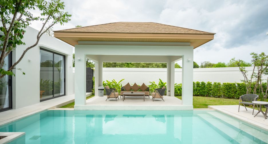 For rent 5 bedrooms villa in Mueang Phuket, Phuket
