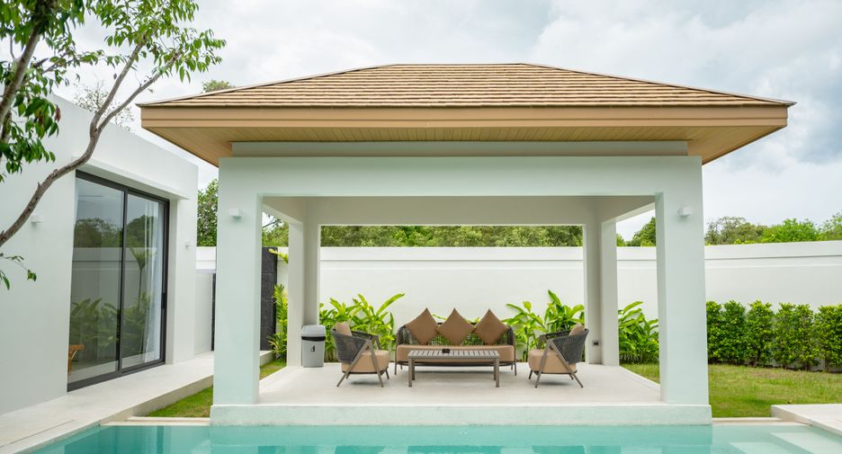 For rent 5 bedrooms villa in Mueang Phuket, Phuket