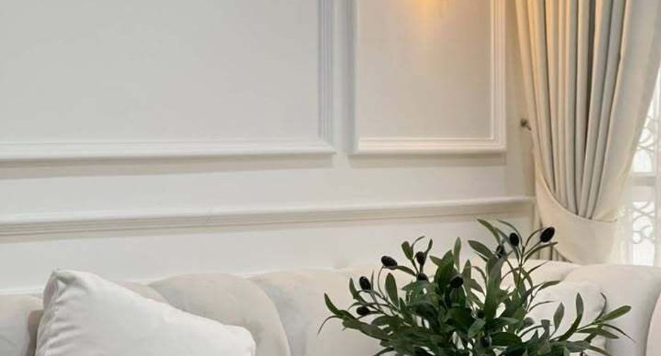 For rent 4 ベッドルーム house in Huai Khwang, Bangkok