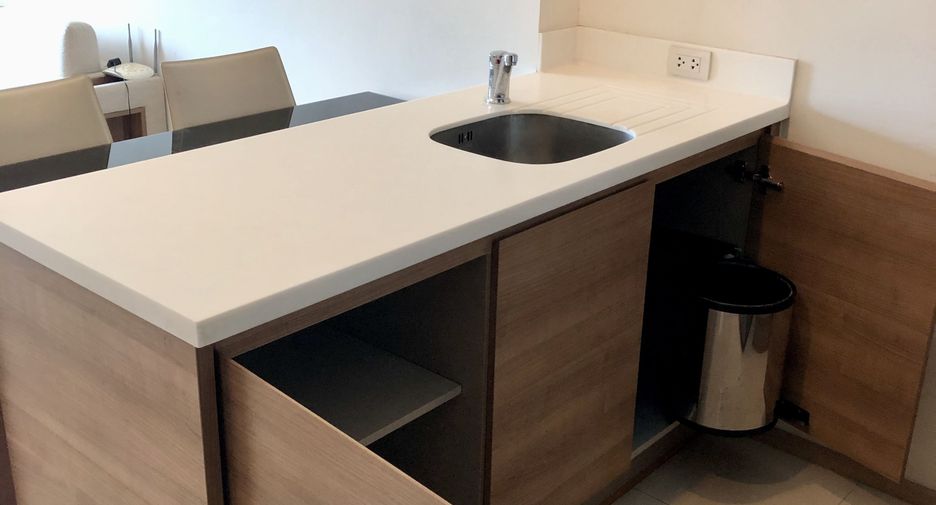 For rent 1 bed condo in Phaya Thai, Bangkok