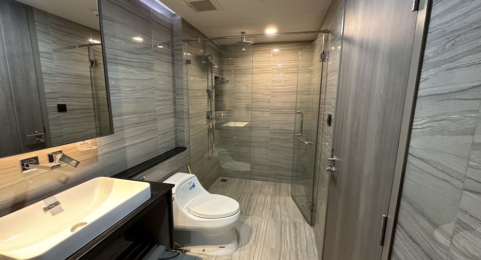 For sale 1 bed condo in Pathum Wan, Bangkok