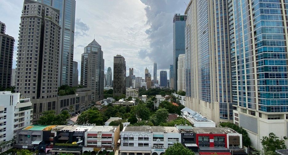 For rent 4 bedrooms condo in Pathum Wan, Bangkok