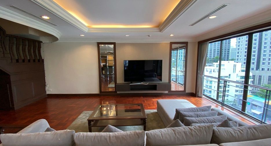 For rent 4 bedrooms condo in Pathum Wan, Bangkok