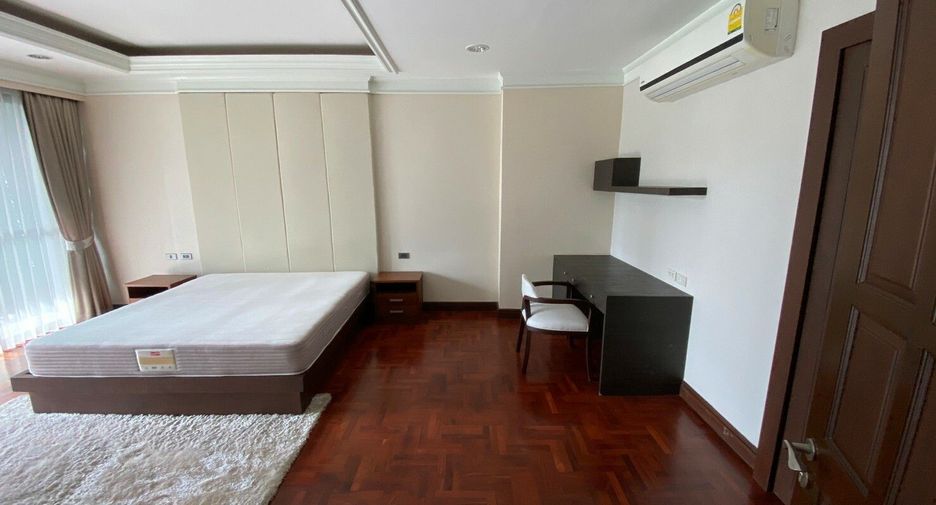 For rent 4 bedrooms condo in Pathum Wan, Bangkok