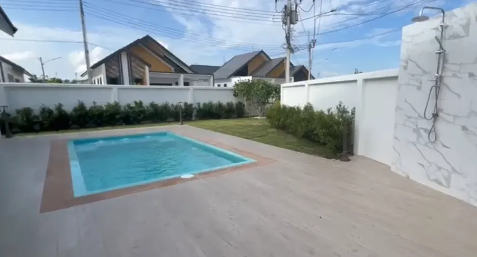 For sale and for rent 3 bedrooms villa in Mueang Phuket, Phuket