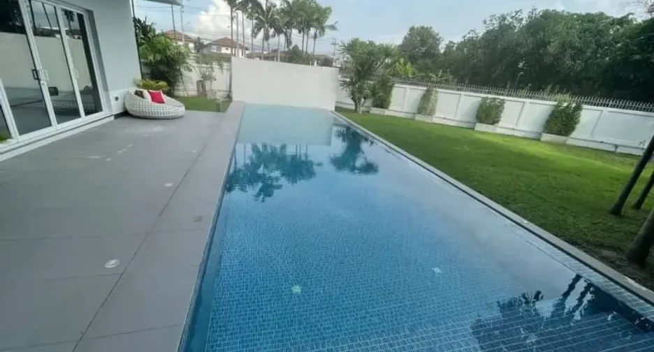 For rent 4 bedrooms house in Suan Luang, Bangkok