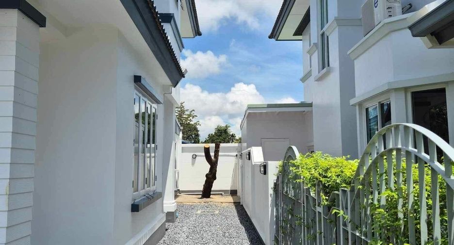 For rent 3 bedrooms house in Mueang Phuket, Phuket