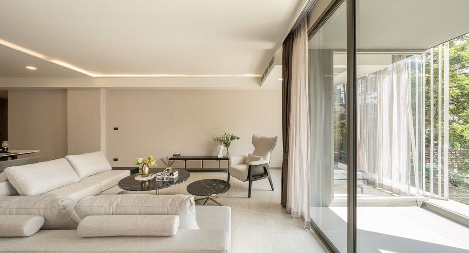 Condo en alquiler de 3 habitaciones en Watthana, Bangkok