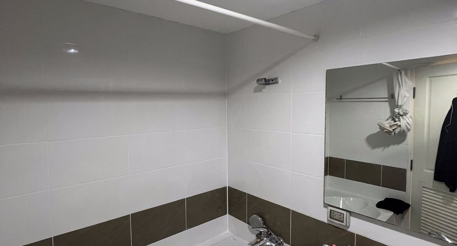 For sale 2 bedrooms condo in Khlong Toei, Bangkok