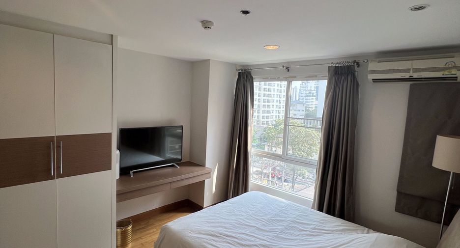 For sale 2 bedrooms condo in Khlong Toei, Bangkok