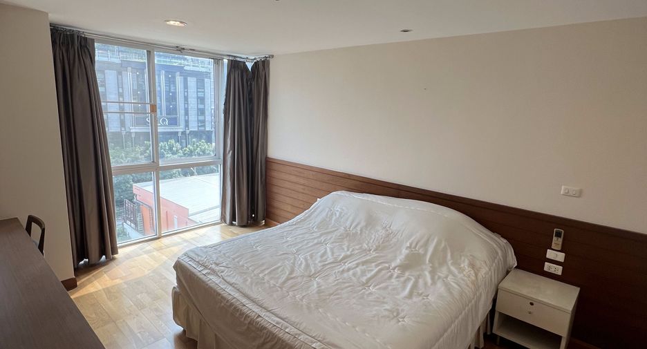 For sale 2 bedrooms condo in Khlong Toei, Bangkok