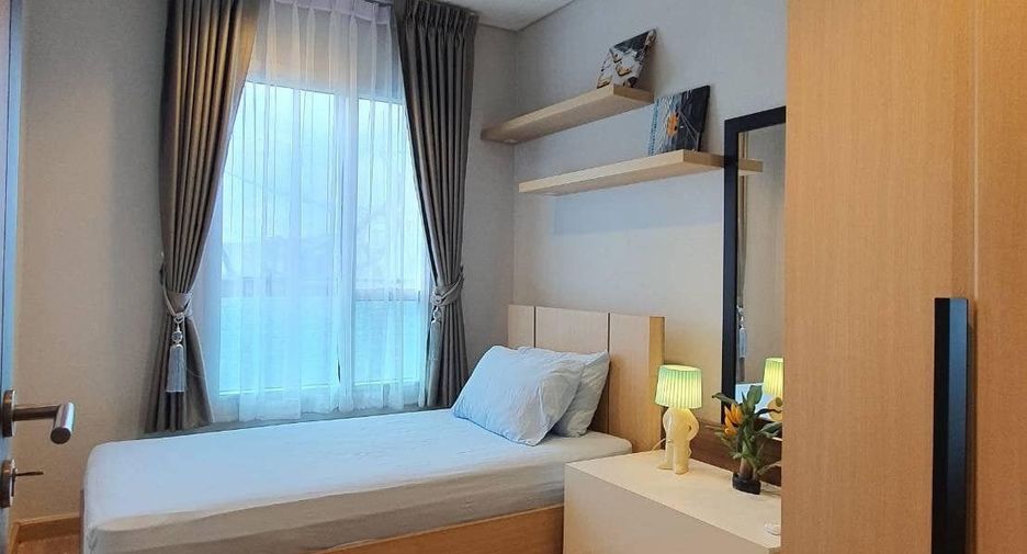 For rent 2 bedrooms condo in Phaya Thai, Bangkok
