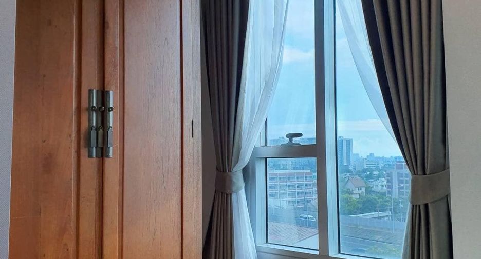 For rent 2 bedrooms condo in Phaya Thai, Bangkok