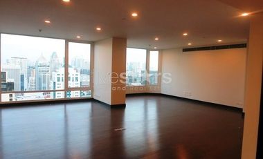 Condo en alquiler de 3 habitaciones en Pathum Wan, Bangkok