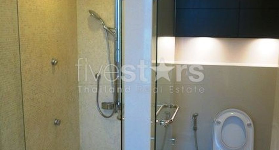 Wohnung zur Miete mit 3 Zimmer in Pathum Wan, Bangkok