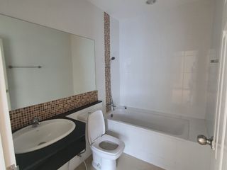 Продажа 3 спальни таунхаус в Буенг Кум, Бангкок