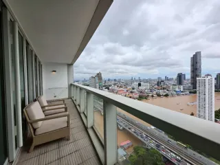 For rent 2 bedrooms condo in Sathon, Bangkok