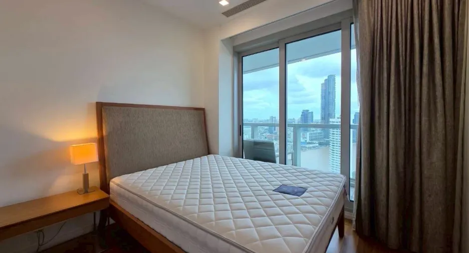 For rent 2 bedrooms condo in Sathon, Bangkok