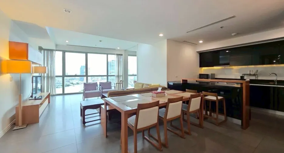 For rent 2 bedrooms condo in Sathon, Bangkok