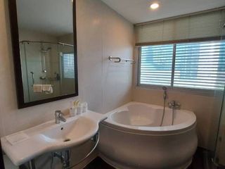 À louer 3 chambres appartement à Sathon, Bangkok