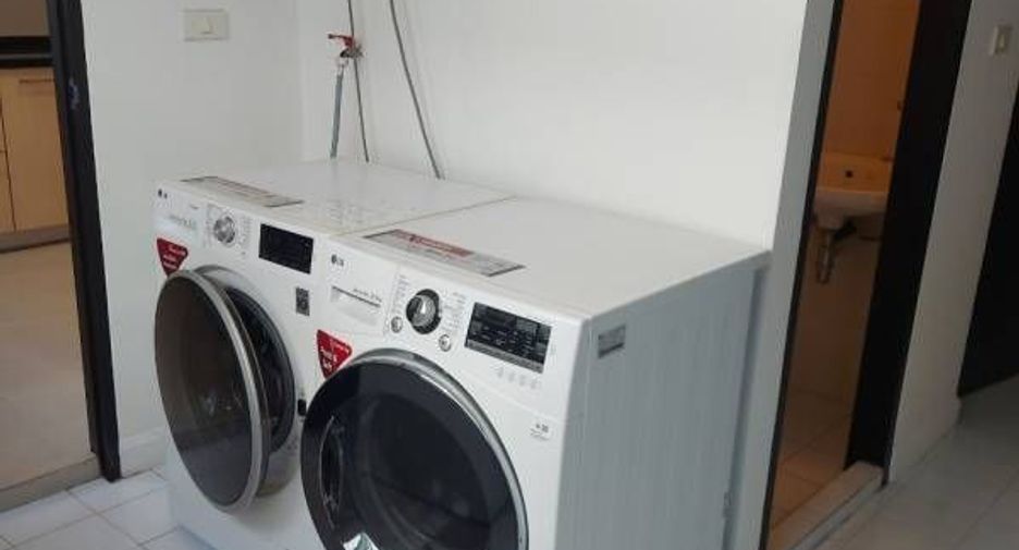 For rent 3 bedrooms apartment in Sathon, Bangkok