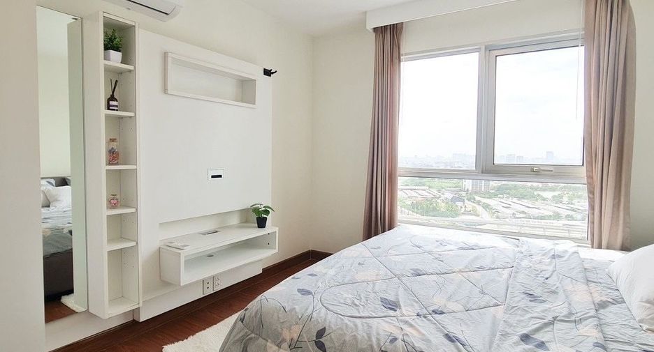 Wohnung zur Miete mit 3 Zimmer in Huai Khwang, Bangkok