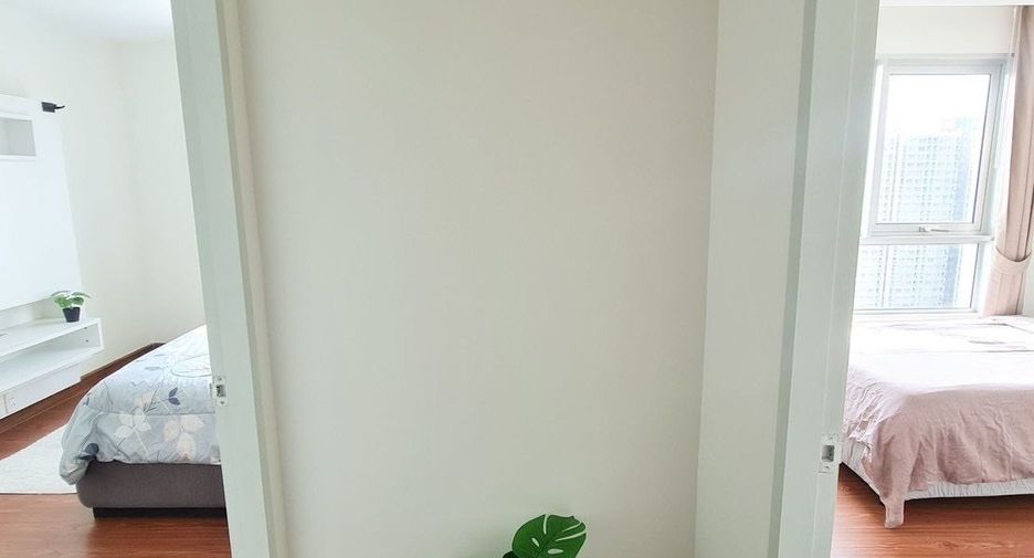 Wohnung zur Miete mit 3 Zimmer in Huai Khwang, Bangkok
