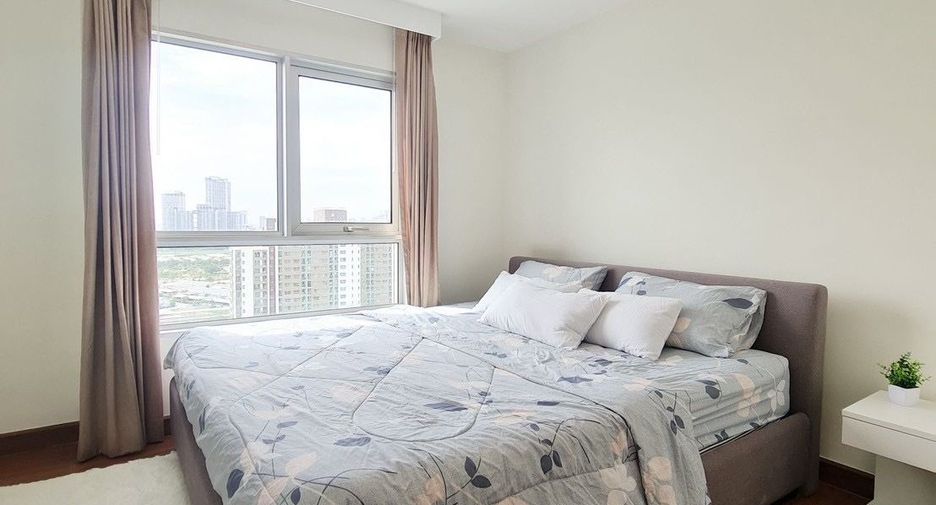 Wohnung zur Miete mit 3 Zimmer in Huai Khwang, Bangkok
