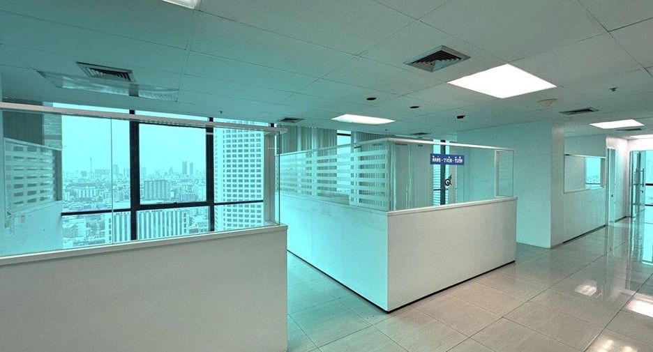 Büro zur Miete in Huai Khwang, Bangkok