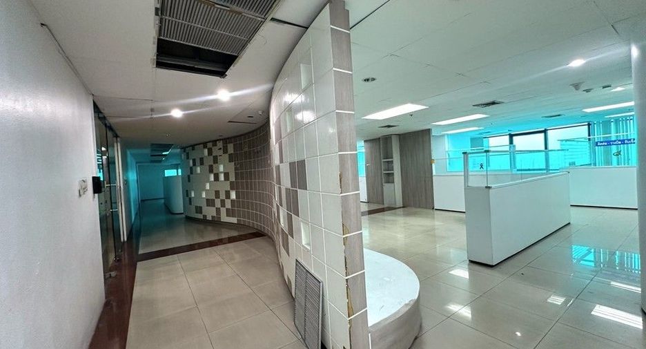 Büro zur Miete in Huai Khwang, Bangkok