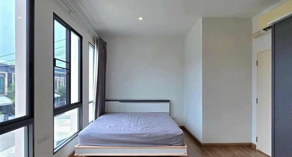 出租 3 卧室 联排别墅 在 Bang Phli, Samut Prakan
