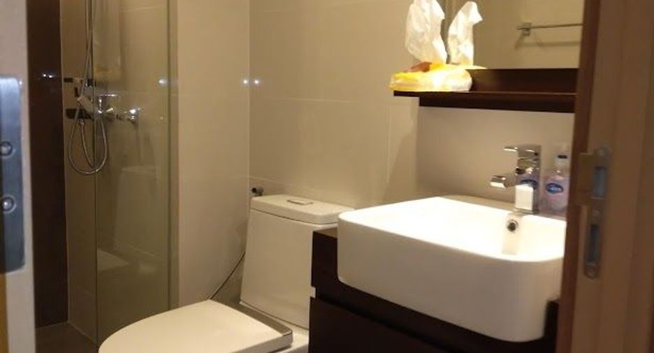 For rent 1 bed condo in Watthana, Bangkok