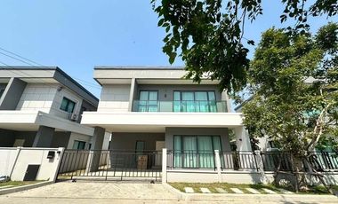 For rent 4 bedrooms house in Bang Phli, Samut Prakan
