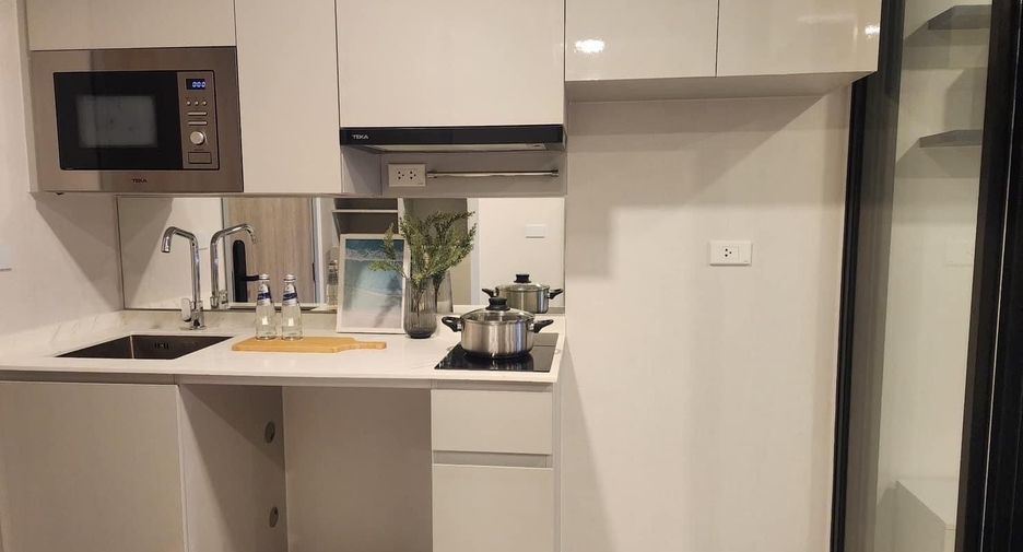 Condo en alquiler de estudio en Huai Khwang, Bangkok