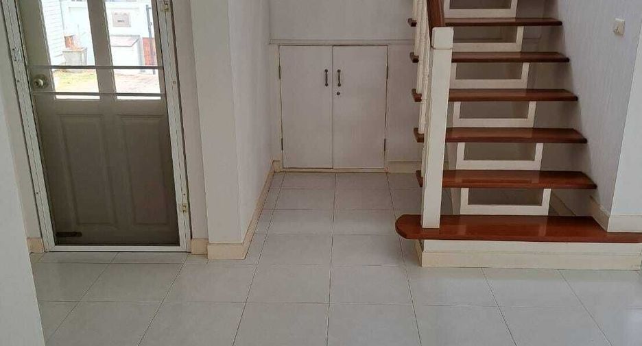 For rent 3 bedrooms house in Prawet, Bangkok