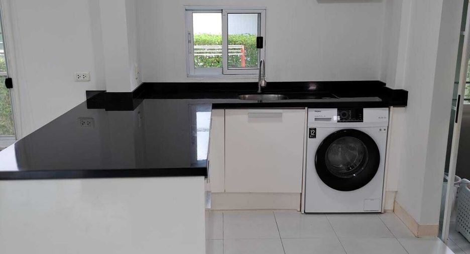 For rent 3 bedrooms house in Prawet, Bangkok